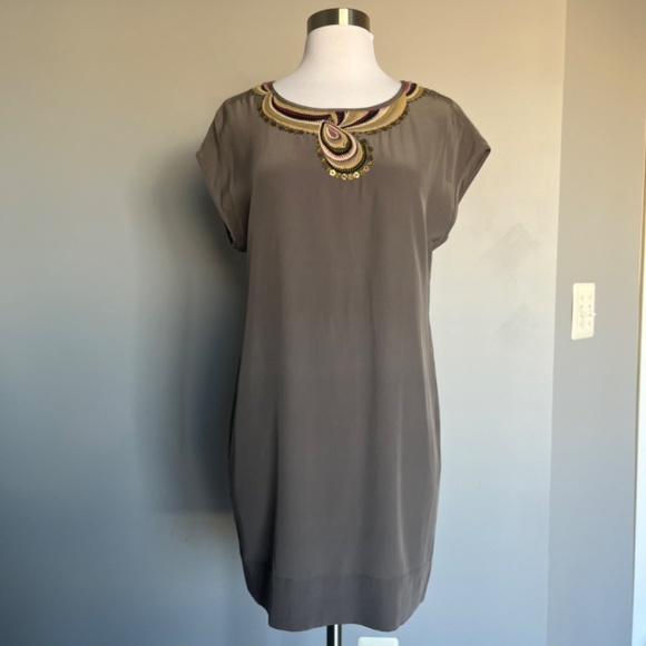 Trina Turk Silk Sheath Sleeveless Gray Leather Neck Embellishment Tunic Dress - Picture 3 of 14